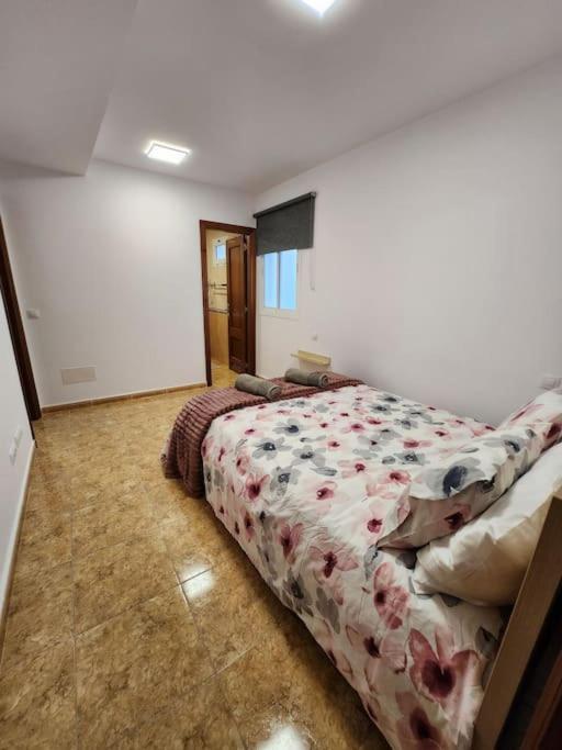 Апартаменты Lujoso Apartamento Vacacional Каррисаль Экстерьер фото